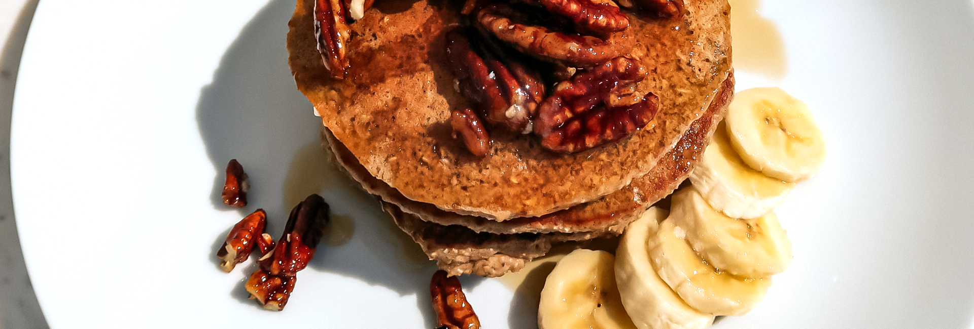 Banana Oat Pancakes with Maple Candied Pecans – Jamieson Vitamins